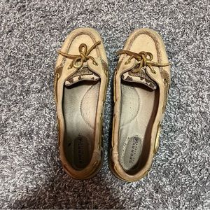 Sperry Gold leopard shoes